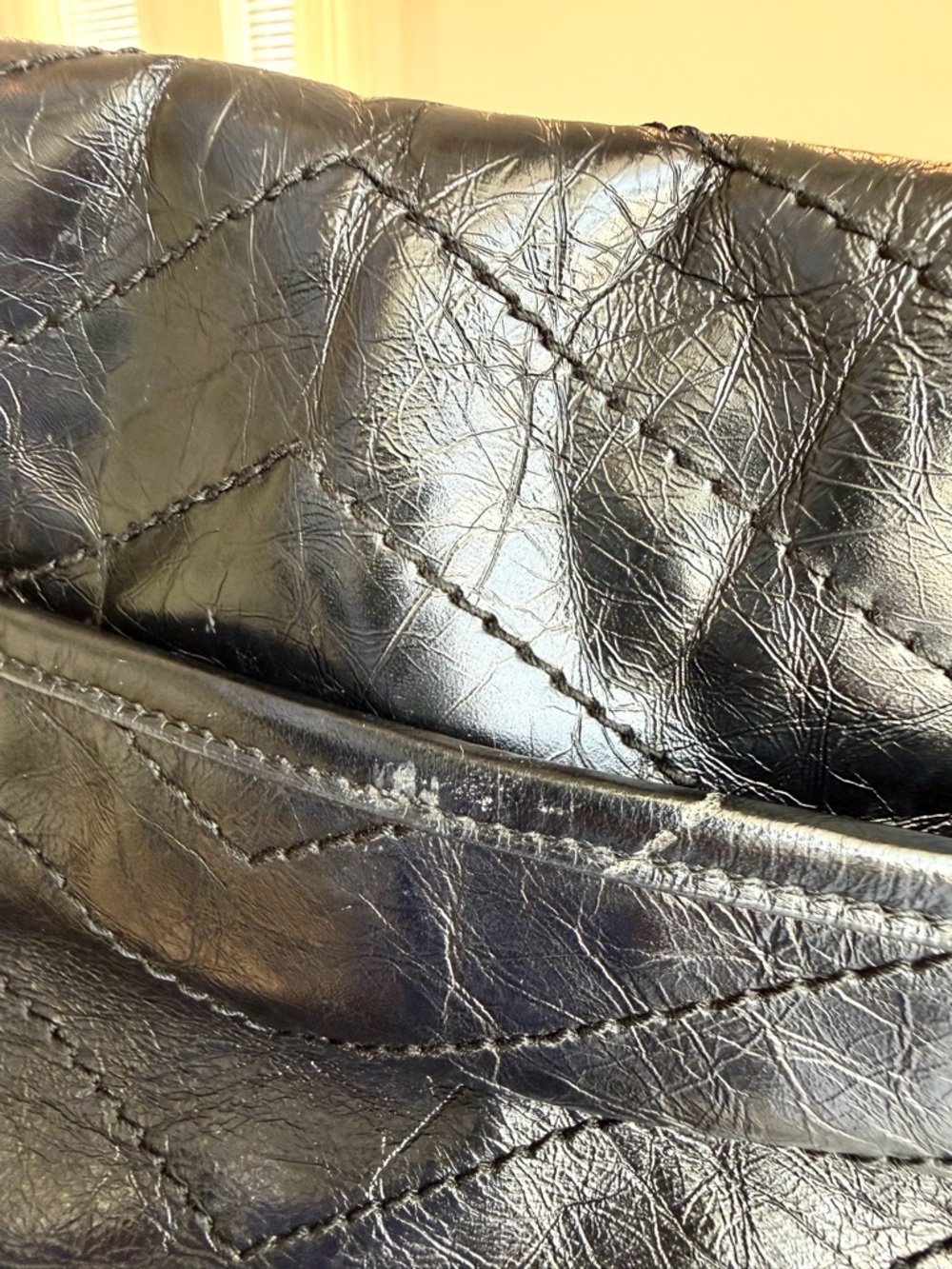 Saint Laurent Niki bag medium in vintage leather black - Picture 11 of 13